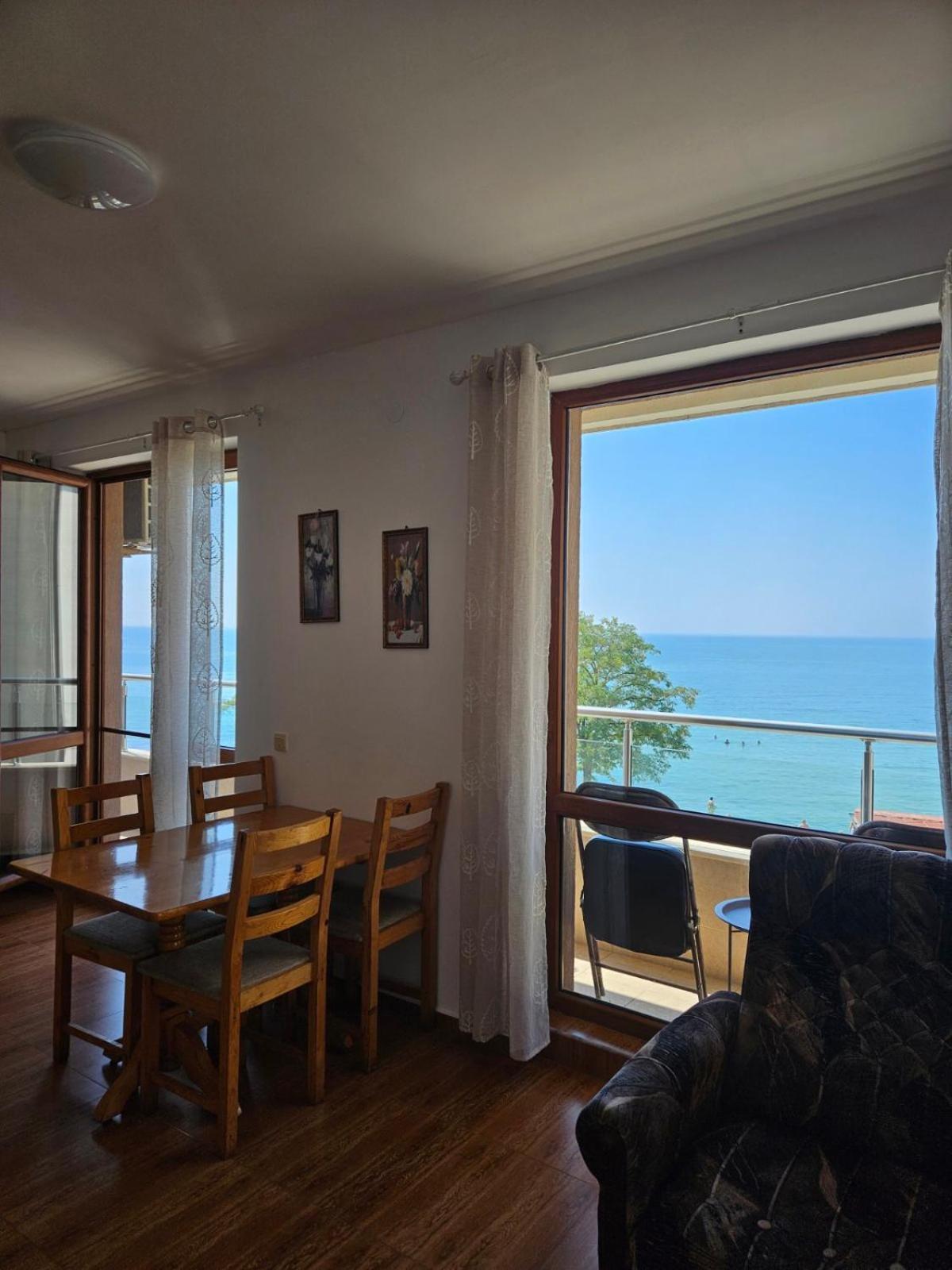 Apartments In Princess Residence Balchik Exterior photo